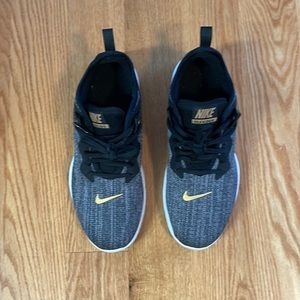Women’s Nike Flex TR 9 shoe, size 7, Excellent Condition